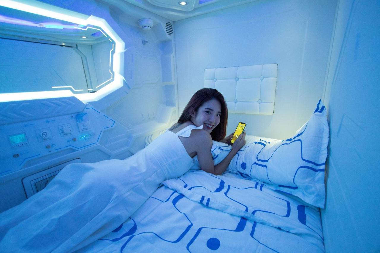 เจซี สเปซ แคปซูล โฮเต็ล Hotel กัวห์ ภายนอก รูปภาพ